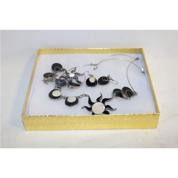 VINTAGE ONYX & MOTHER OF PEARL SET ICNL NECK