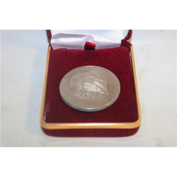 1776-1976 EISENHOWER USA DOLLAR IN CASE