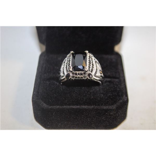 NEW BLACK STONE MEN'S RING - SIZE 11