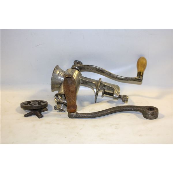 COUNTER MOUNTED MANUAL MEAT GRINDER