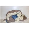 Image 1 : LARGE KNITTED BLANKET