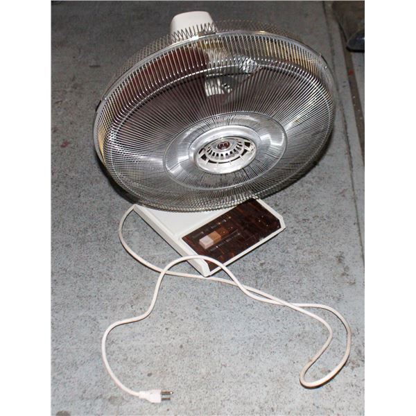 UNIVERSE 16 IN. OSCILLATING FAN