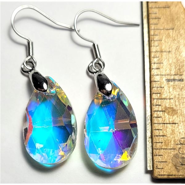 20)  PEAR SHAPED CRYSTAL DROP EARRINGS.