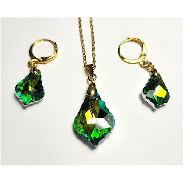 29)  EMERALD GREEN  BAROQUE CUT CRYSTAL
