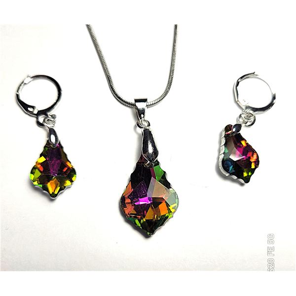 28)  RAINBOW  BAROQUE CUT CRYSTAL DROP