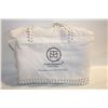 Image 1 : THREADMILL 100% QUEEN SIZED BLANKET WHITE