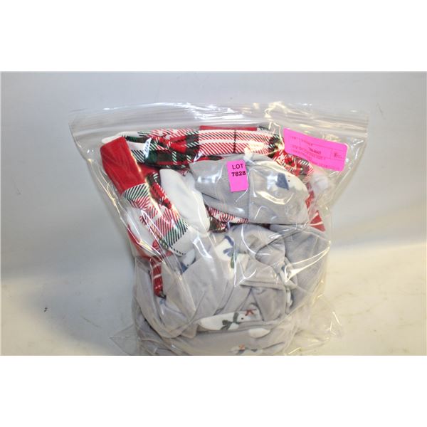 NEW 5PC CARTERS SIZE 5 CHRISTMAS SET