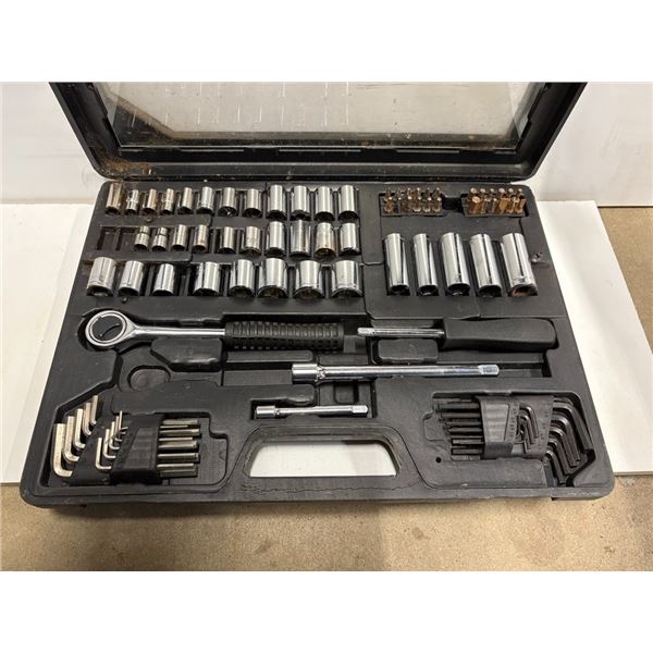 SOCKET AND DRIVER SET