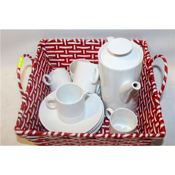 VINTAGE THOMAS GERMANY PORCELAIN