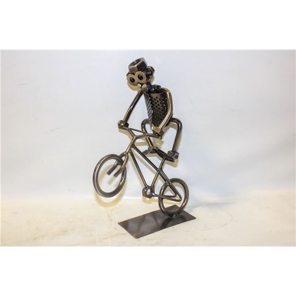 RIDING BYCICLE RECYCLED DECORATION