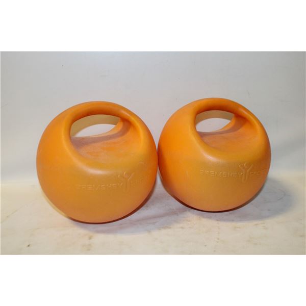 HANDHELD WEIGHTS- FILLABLE W/SAND- LOT OF 2