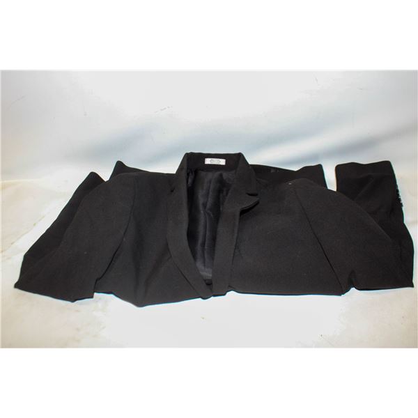 CALVIN KLEIN SIZE 8 DRESS JACKET