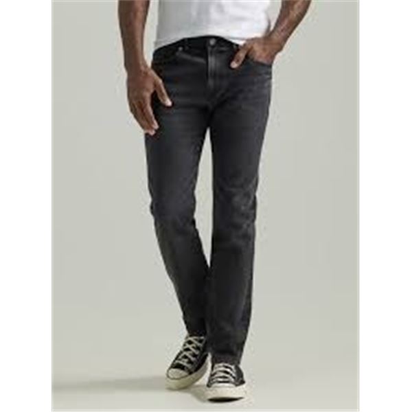 NEW LEE EXTREME MOTION JEANS 34 X 32