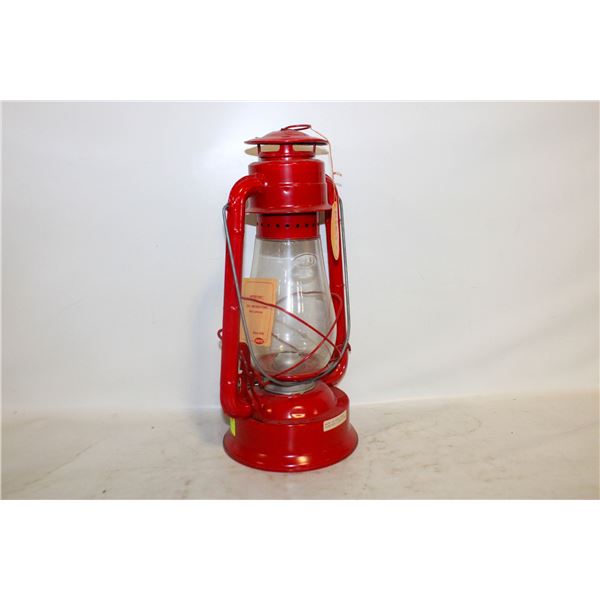 VINTAGE DIETZ ORIGINAL METAL LANTERN- NEW W/TAGS