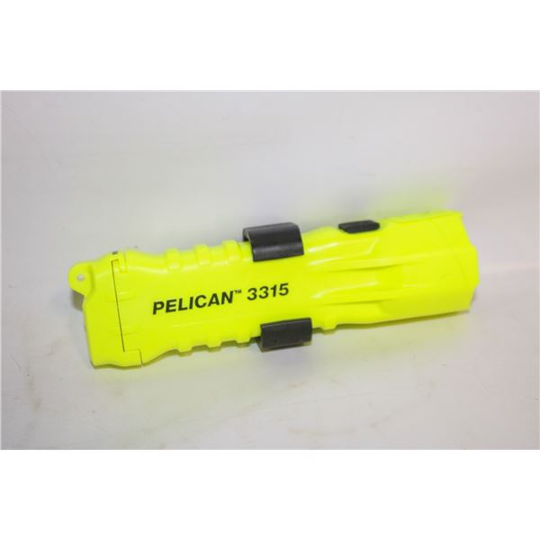 NEW PELICAN 3315 FLASHLIGHT WATERPROOF