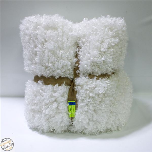 MON CHATEAU FAUX FIR CURLY FUR RUG