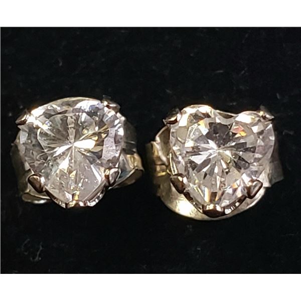 14K WHITE GOLD HEART SHAPE CZ EARRINGS