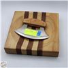 Image 1 : ALASKAN ULU KNIFE WITH SOLID WOOD