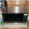 Image 1 : PANASONIC 1.2 CU FT MICROWAVE EP12