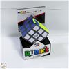 Image 1 : NEW RUBIKS CUBE