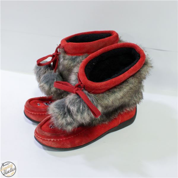 ESTATE MOCCASSIN ANKLE HEIGHT BOOTIES SZ 2