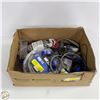 Image 1 : BOX WITH VARIOUS HEADPHONES & EARBUDS