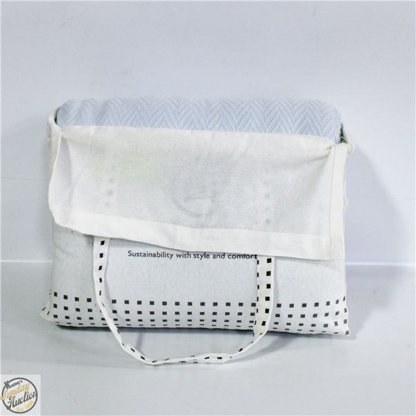 THREADMILL 100% COTTON QUEEN SZ BLANKET BLUE