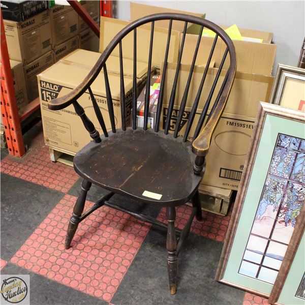 ANTIQUE SMOOTH WOOD DARK FINISH ARM CHAIR