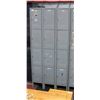 Image 1 : BANK OF 12 LOCKERS