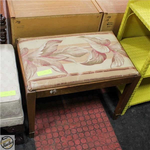 UPHOLSTERED WOODEN FRAMED SMALL BENCH