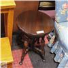 Image 1 : BRASS FOOTED ROUND SOLID WOOD PIANO STOOL