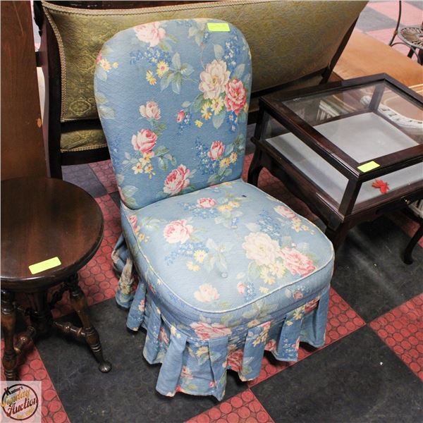FLORAL UPHOLSTERED ARMLESS CHAIR