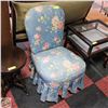 Image 1 : FLORAL UPHOLSTERED ARMLESS CHAIR