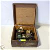 Image 1 : VINTAGE GUAGES IN WOODEN LIDDED CASE