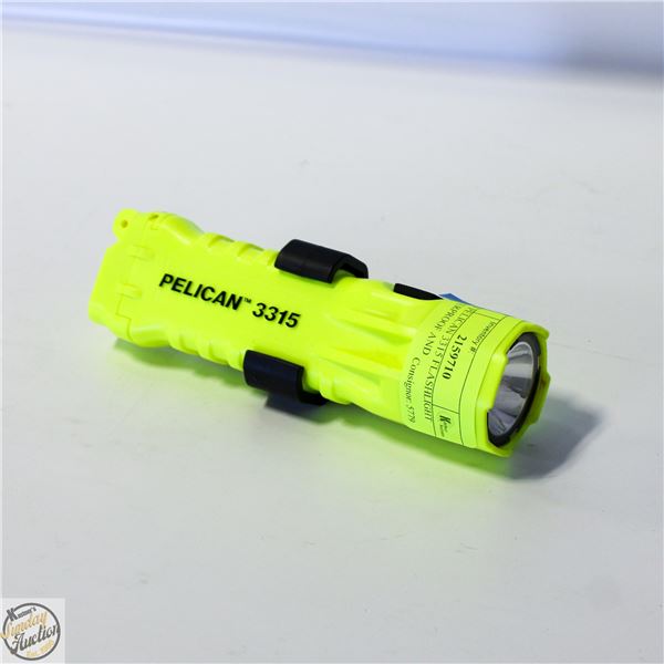 NEW PELICAN 3315 FLASHLIGHT WATERPROOF AND