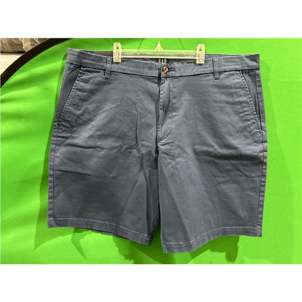 GAP Men’s Blue Shorts Size 40 with Belt Loops