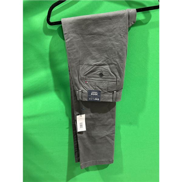 Tommy Hilfiger TH Flex 30/32 Straight Khaki Trousers