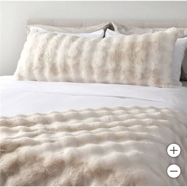 House & Home Faux Fur Throw Blanket By Lynda Reeves