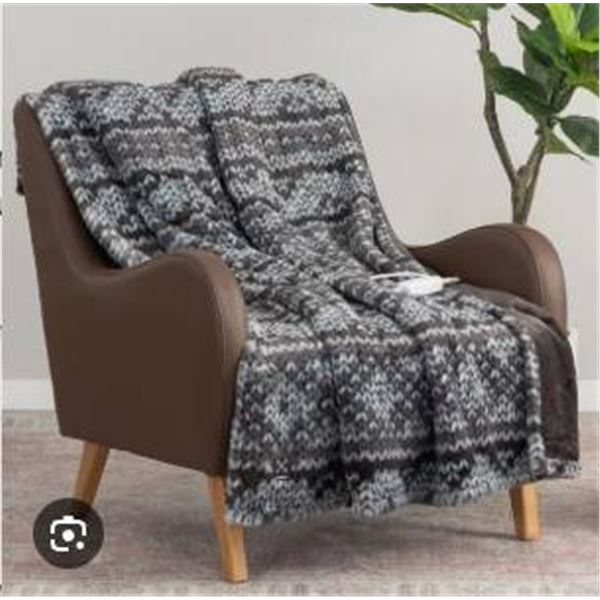 Berkshire Blanket & Home Co. Heated Faux Fur Throw, 127 cm x 152 cm