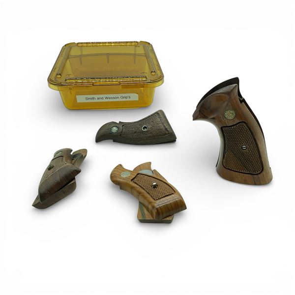 Smith & Wesson Wooden Grips X 4 Qty