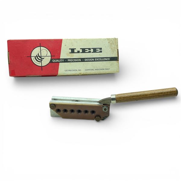 Lee 6 Cavity Bullet Mold Tumble Lube Bullets, .452 Diameter, 200 Grain Semi-Wad Cutter, #90379