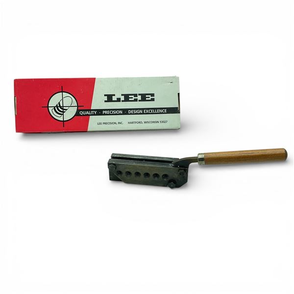 Lee Six Cavity Bullet Mold. .452 Diameter, 200 Grain, #90379