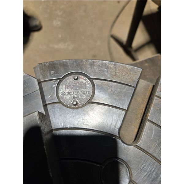 Chuck 4 jaw Cushman 15" D1 8