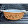 Image 19 : HUGE LOT OF VINTAGE PYREX DISHES IN THE EARLY AMERICAN 22-KARAT GOLD PATTERN