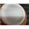 Image 38 : HUGE LOT OF VINTAGE PYREX DISHES IN THE EARLY AMERICAN 22-KARAT GOLD PATTERN