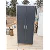 Image 1 : RUBBERMAID CABINET