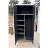 Image 2 : RUBBERMAID CABINET