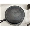 Image 6 : VINTAGE CAST IRON COOKWARE, INCLUDING A WAGNER SKILLET, A CHICKEN PAN, AND A CORNBREAD PAN