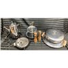 Image 1 : COLLECTION OF VINTAGE KITCHEN ITEMS