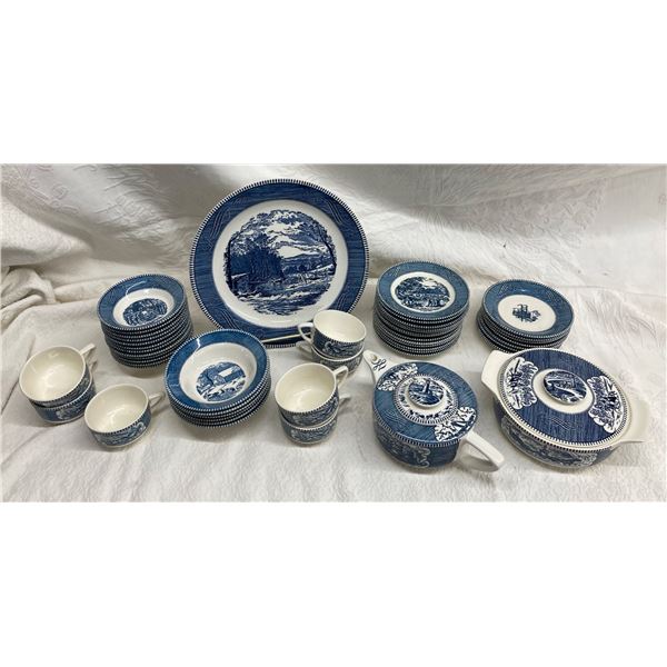 COLLECTION OF VINTAGE ROYAL CHINA CURRIER & IVES BLUE AND WHITE DINNERWARE